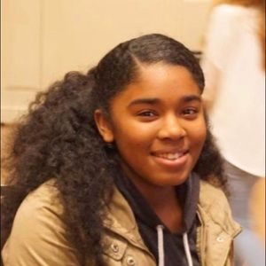 Meet your Posher, Larissa